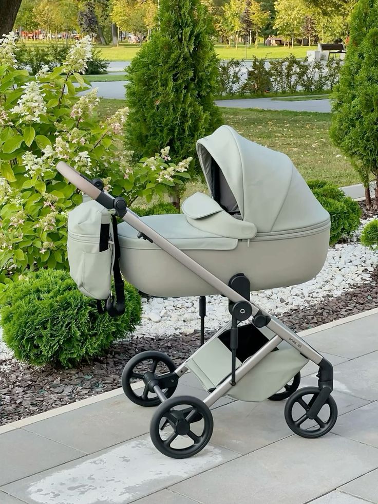 Xe đẩy cho trẻ dưới 3 tháng tuổi